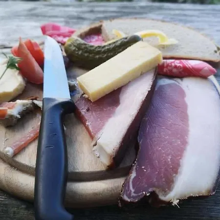 Sonnalm 102 アパート ラウリス